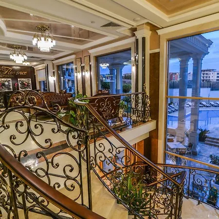 Florence Boutique Aparthotel 3*